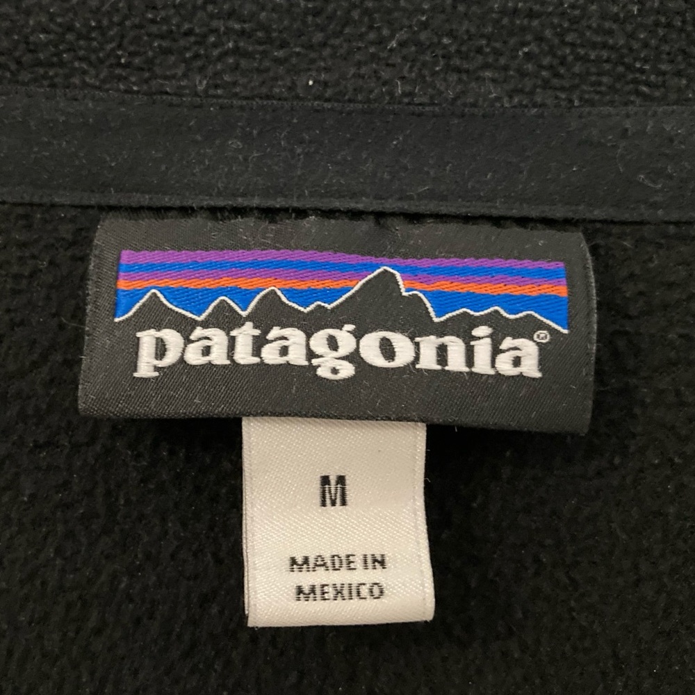 Patagonia 1/4 zip pullover fleece. Excellent condition! Very warm!